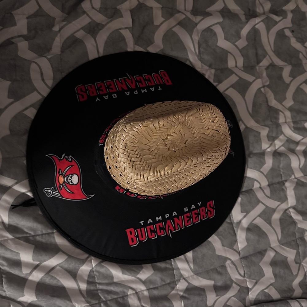 Tampa Bay Buccaneers straw hat